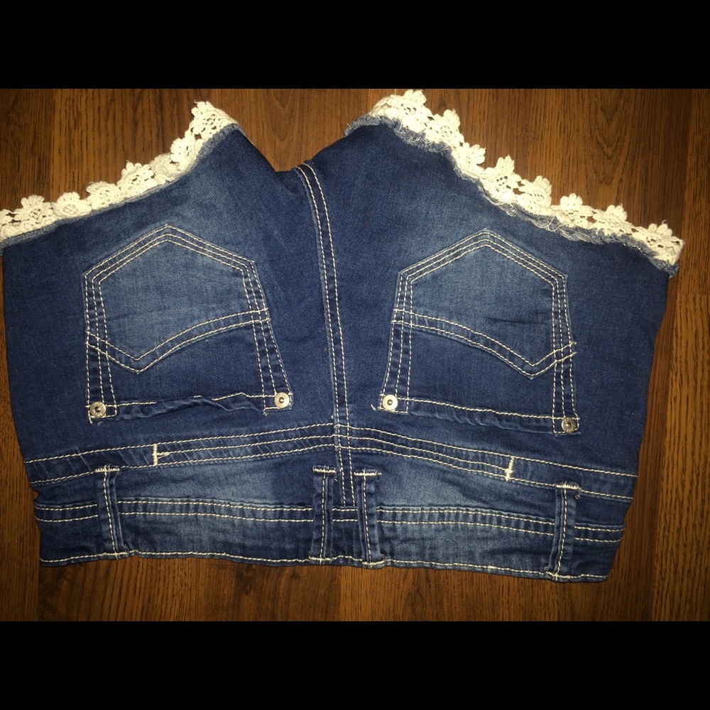 Shorts - Picture 2 of 2